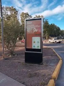 Cartel de vía pública de Rappi en Mendoza